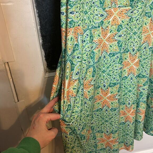 Microstar Women’s Green and Orange patterned knee length vneck dress size XXL - Picture 4 of 6